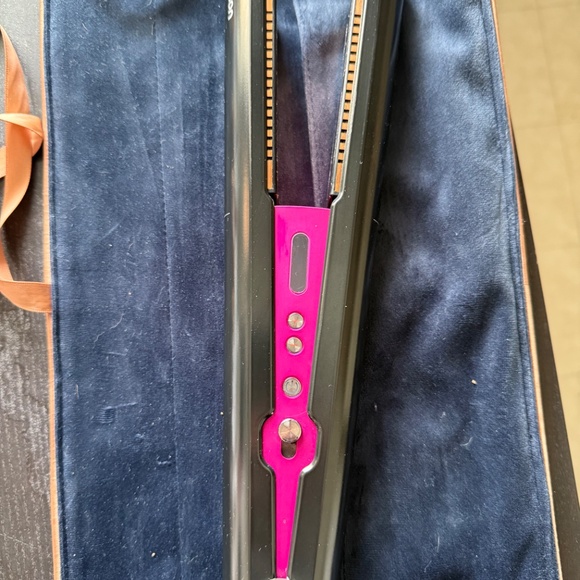 Dyson Corrale Straightener - Picture 2 of 4